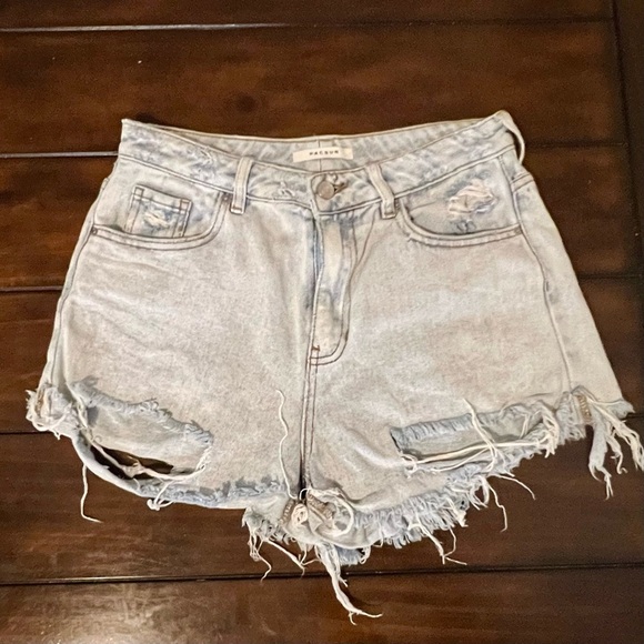 PacSun High Rise Mom Shorts Light Wash Distressed | Size 28 - Picture 1 of 5